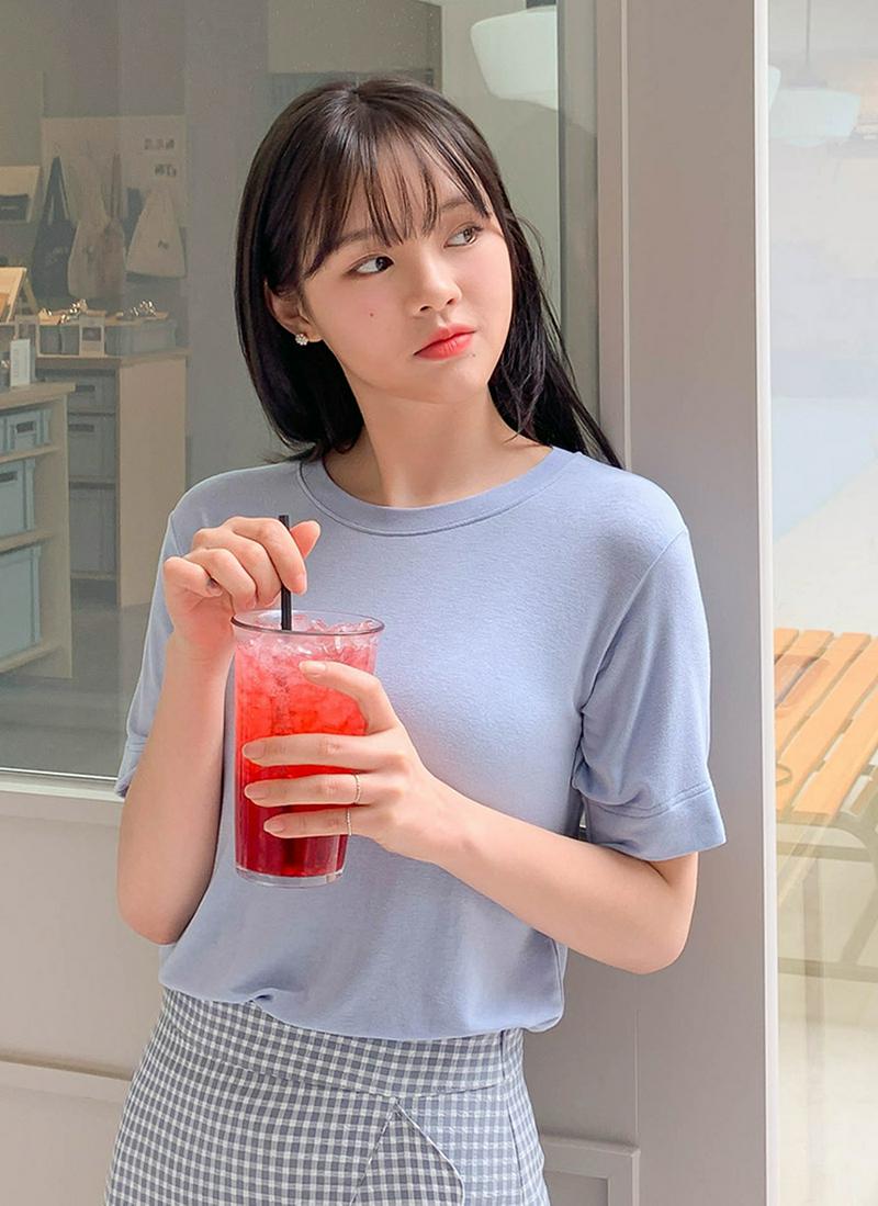 スリムフィットTシャツ