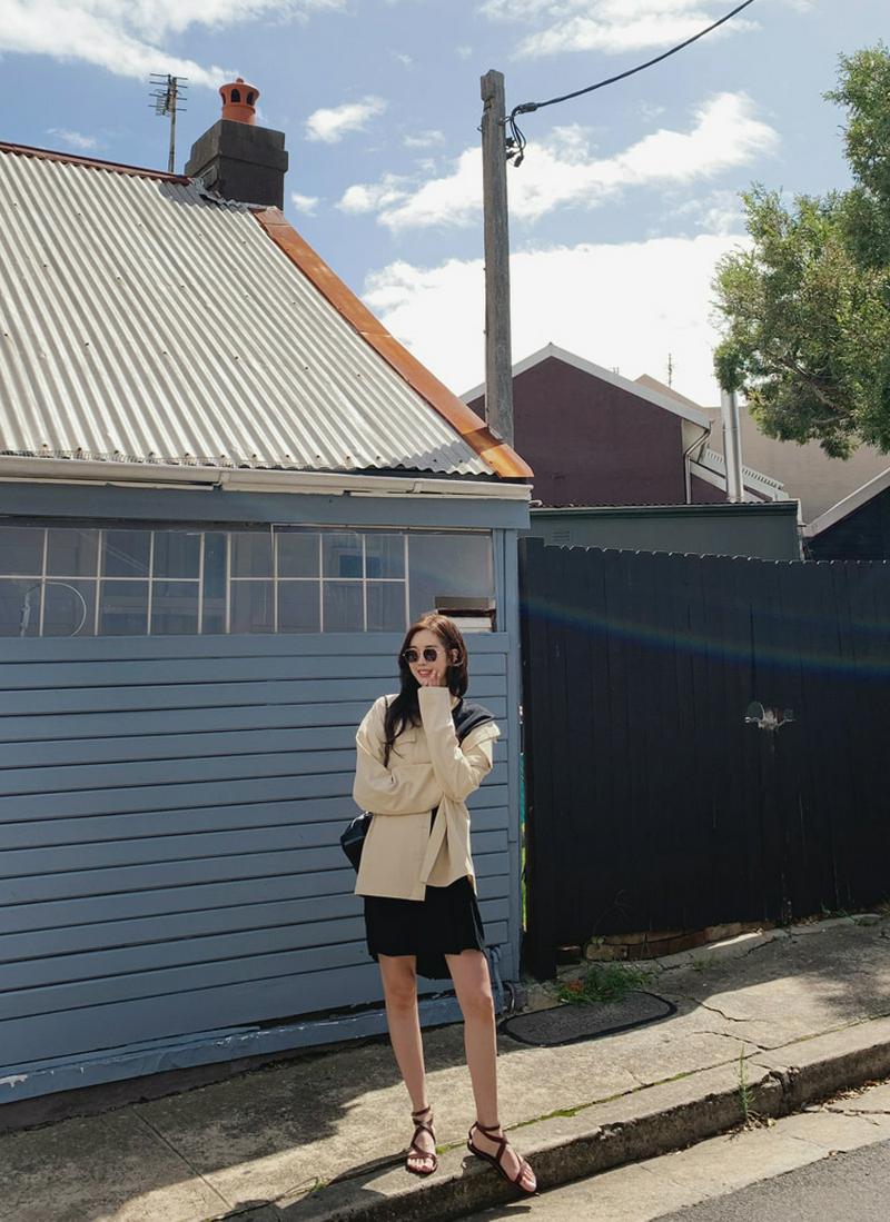 ダブルフラップステッチベージュジャケット