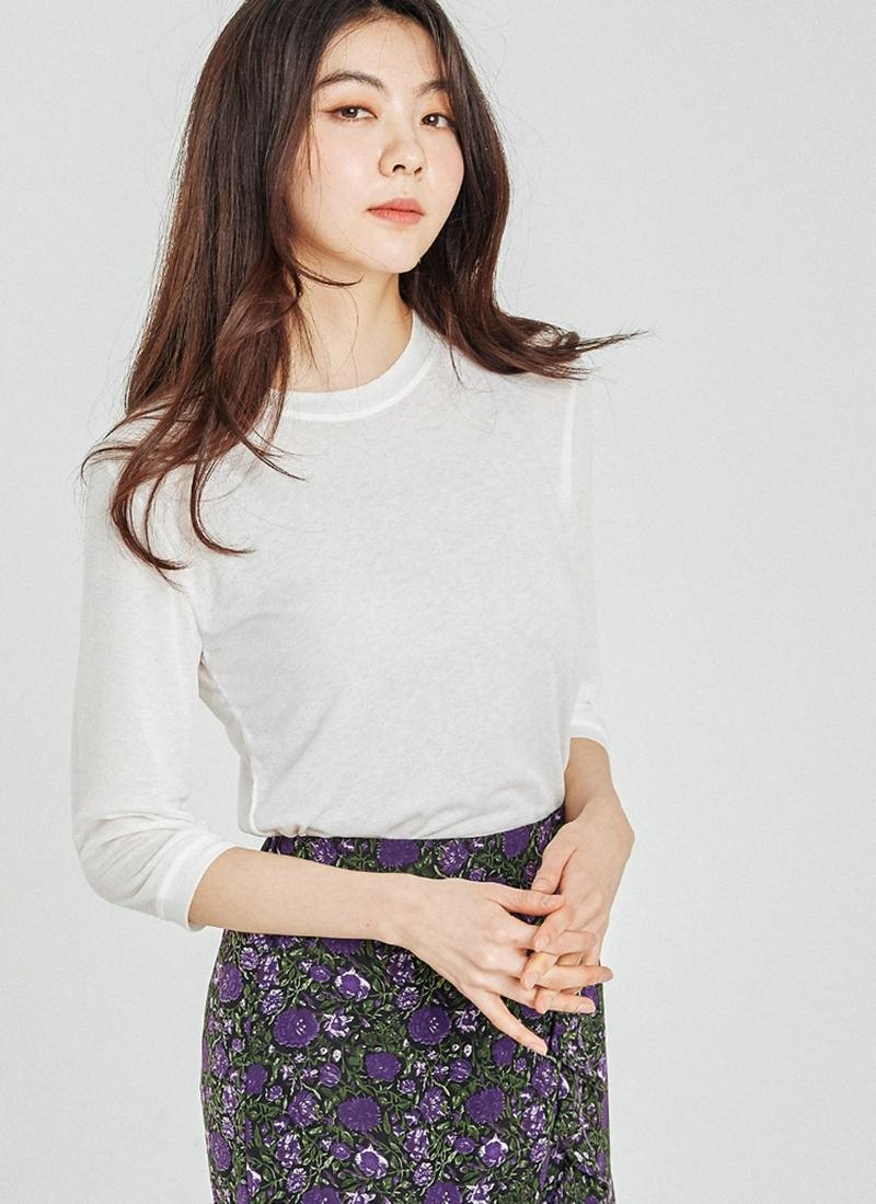 ラウンドネックロングスリーブTシャツ