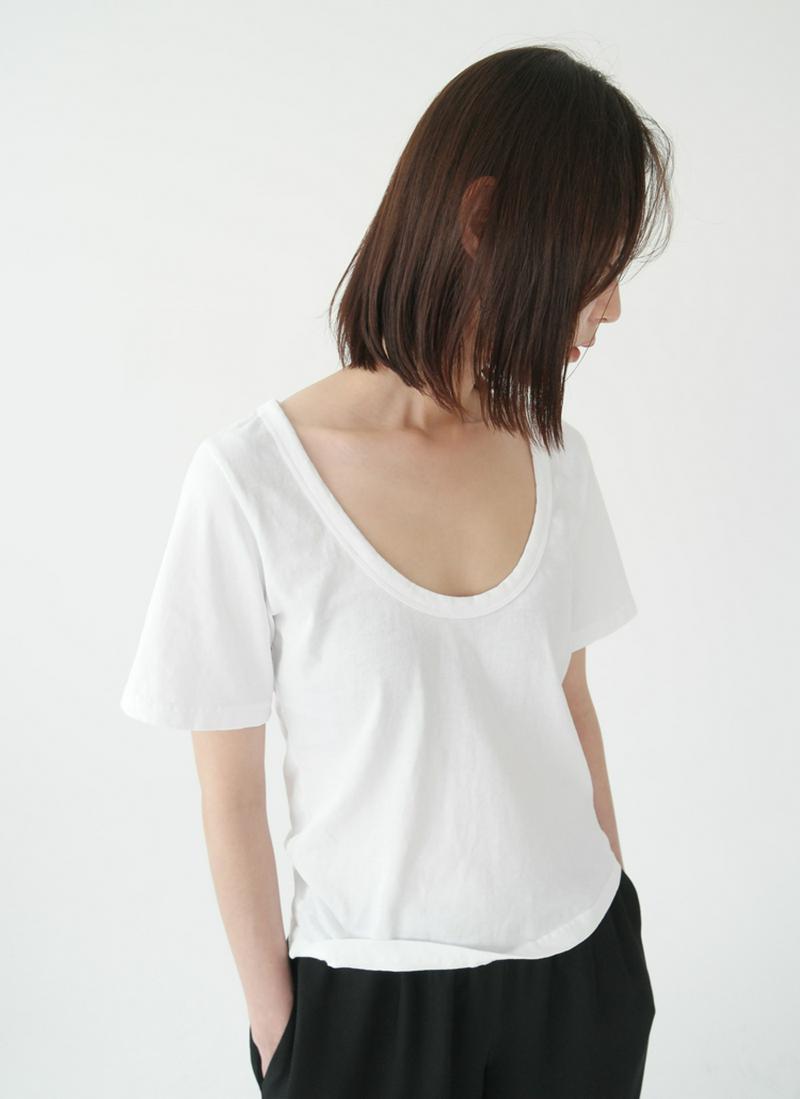 UネックバックオープンTシャツ