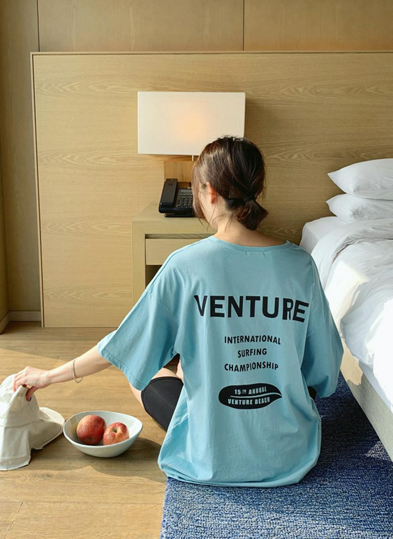 バックプリントボクシーTシャツ