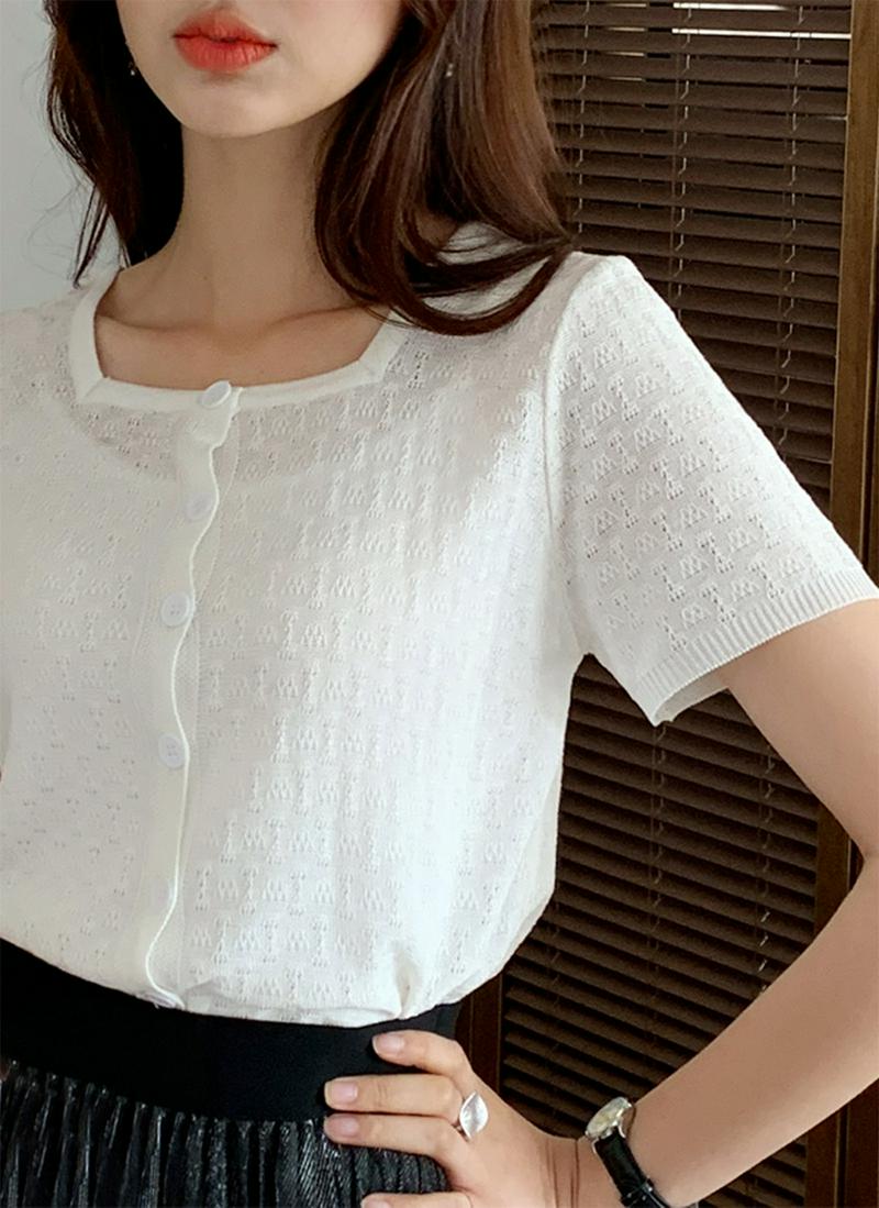 スクエアボタンニット・全2色