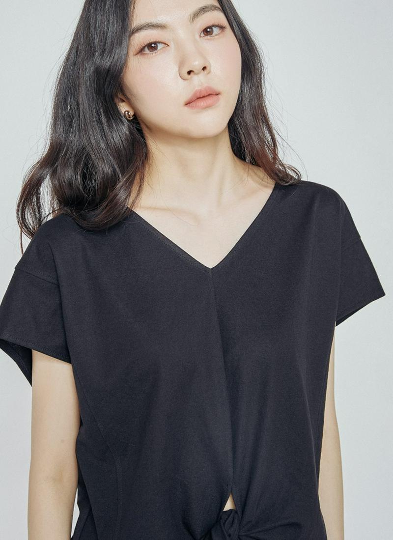 VネックノットストラップヘムTシャツ