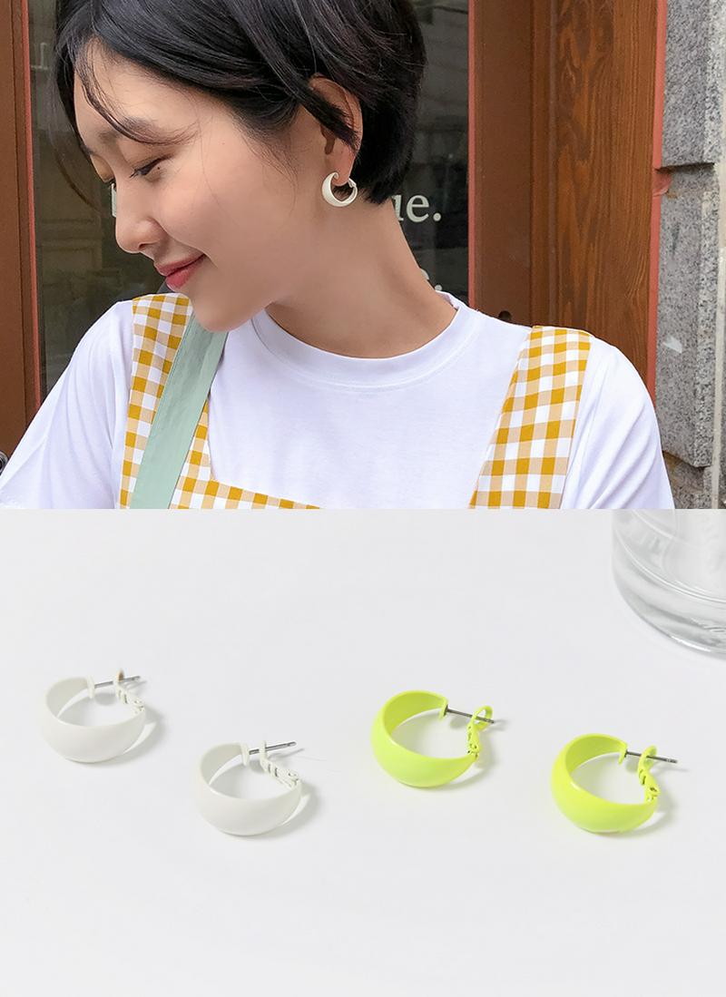 ワイドカーブピアス