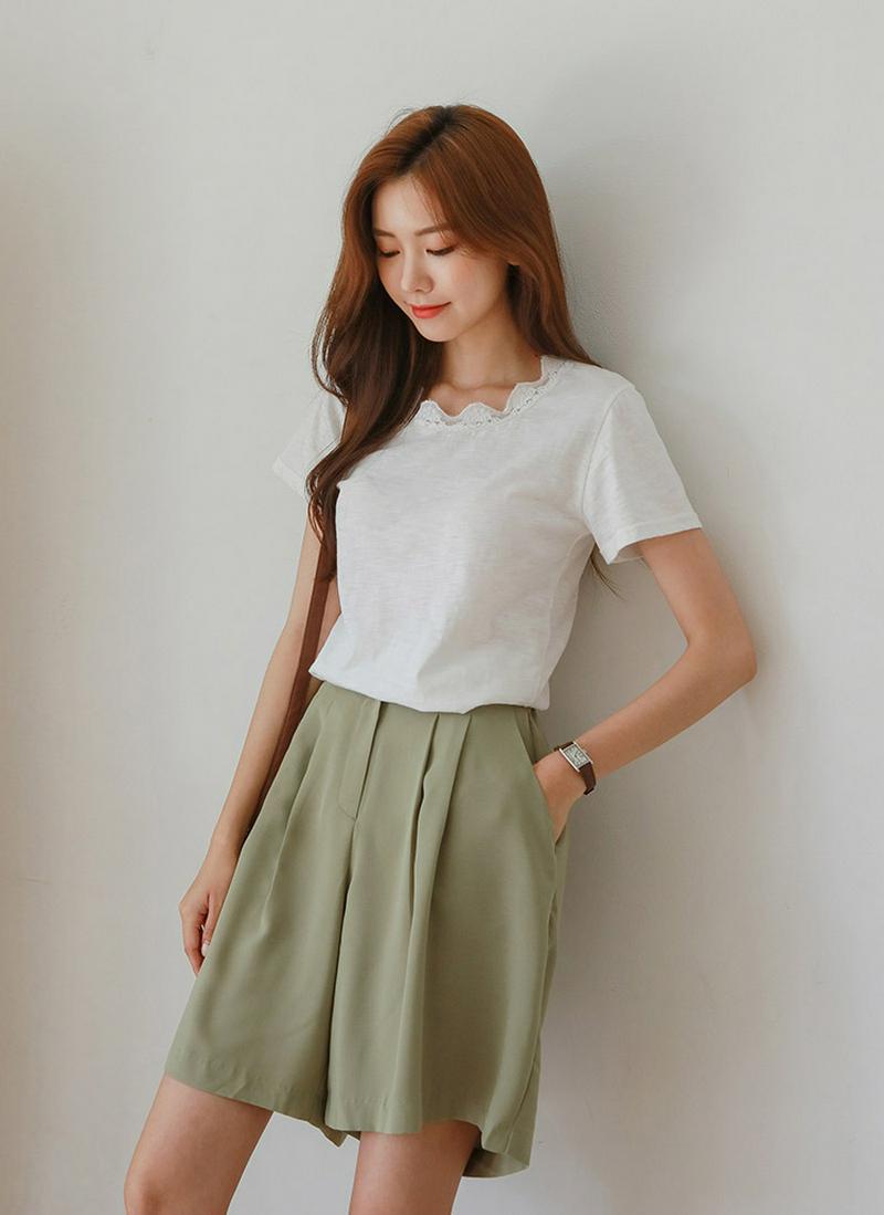 ウェーブレースネックTシャツ