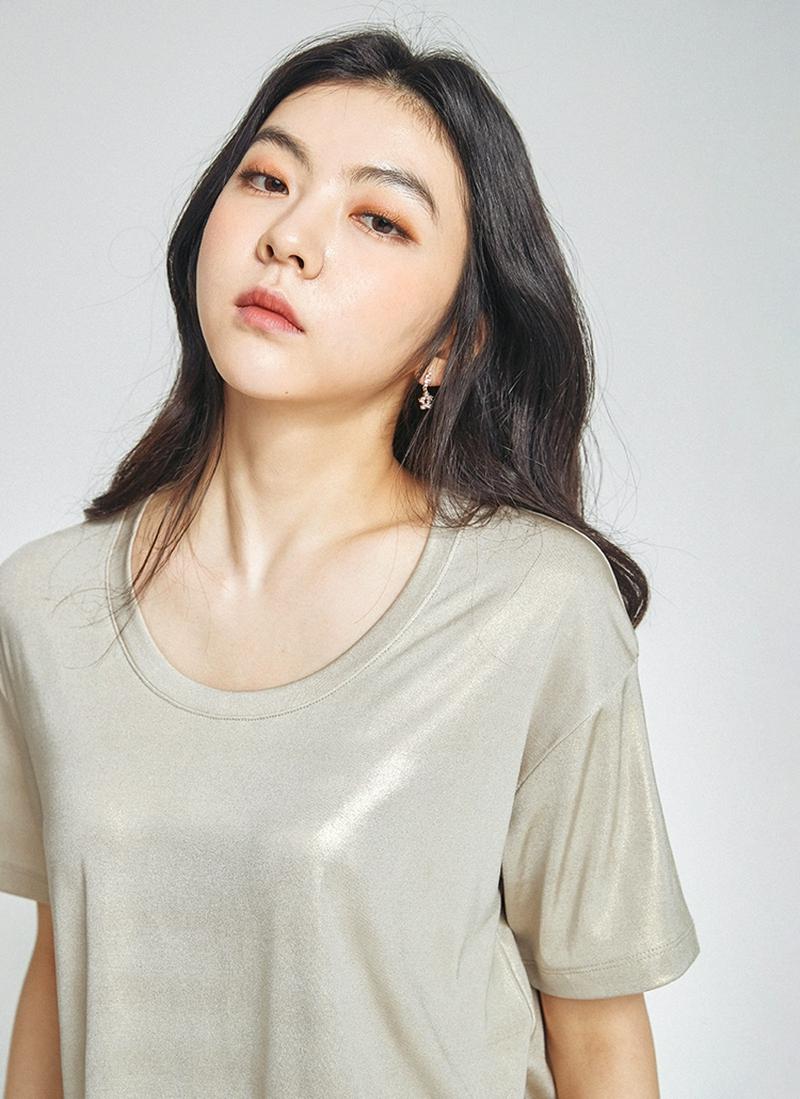 メタリックスリットヘムTシャツ(ゴールド)