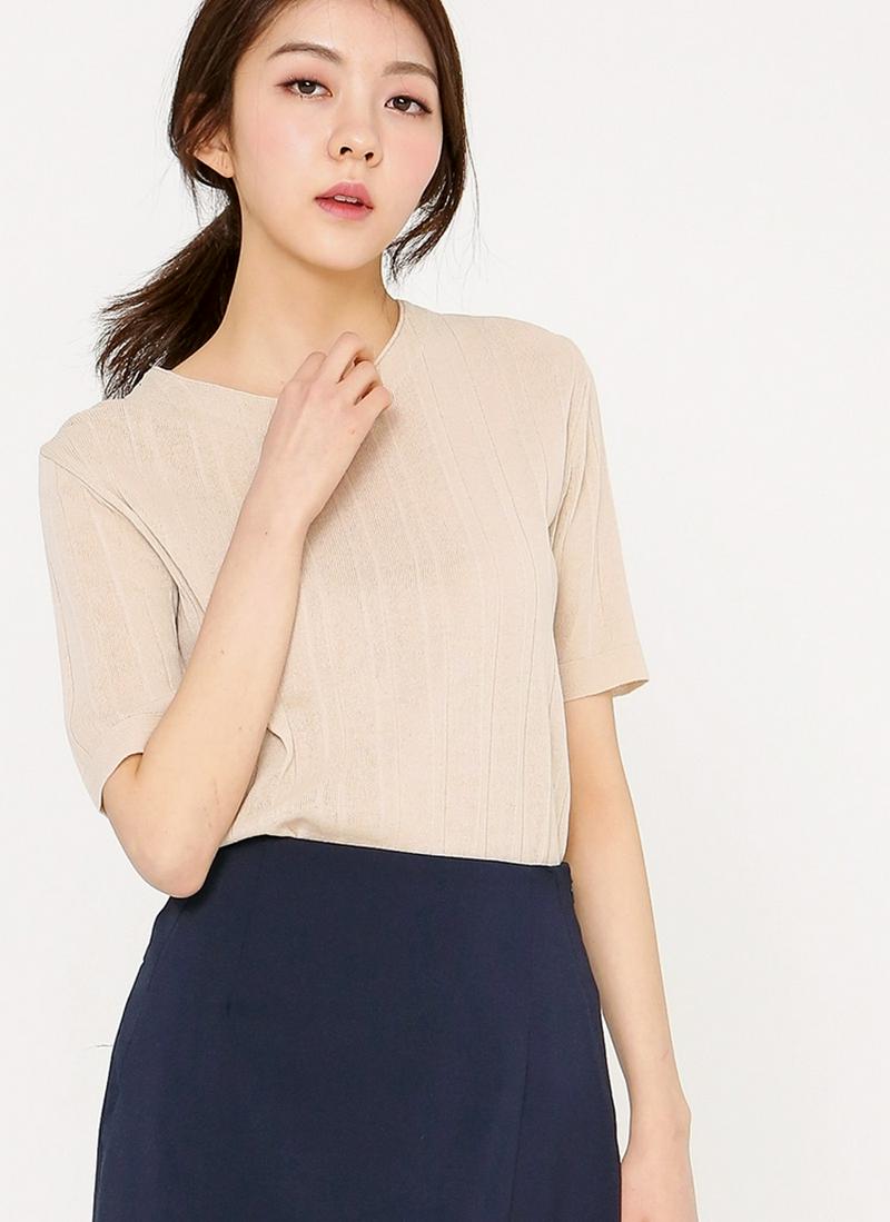 ハーフスリーブアクリルニット