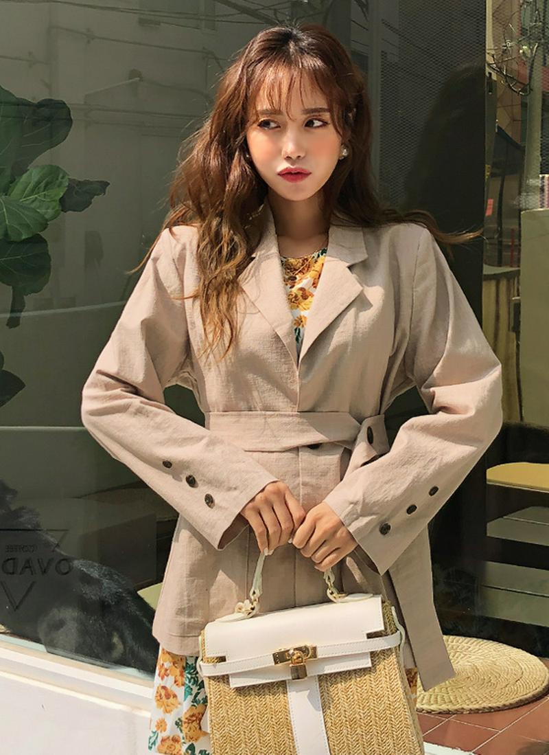 ボタンストラップ付リネンジャケット