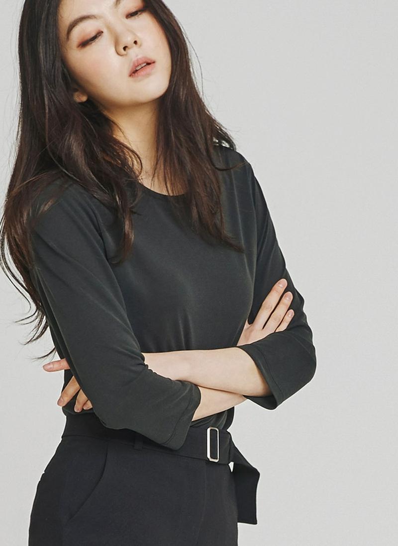 モダール混ラウンドネックTシャツ(ブラック)