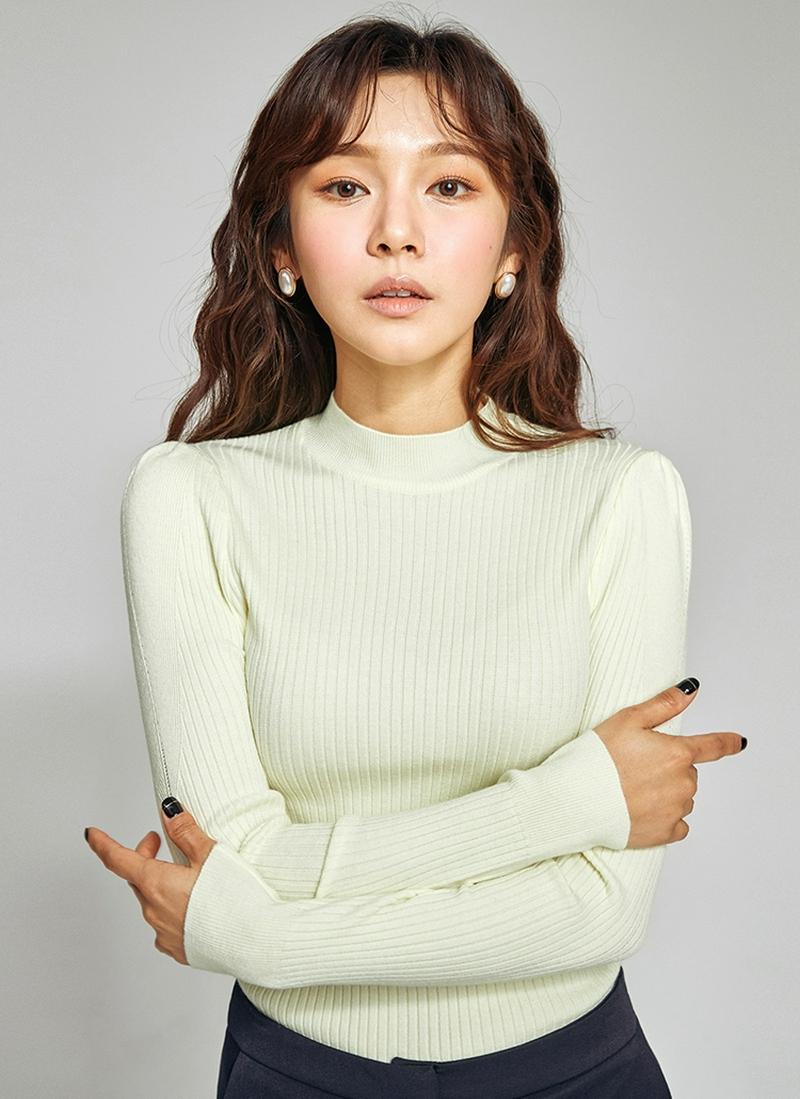 スリムリブハーフネックニット