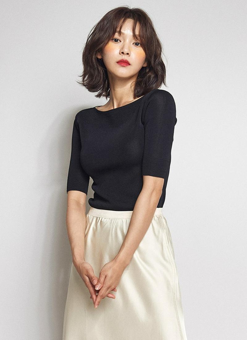 ボートネックスリム半袖ニット