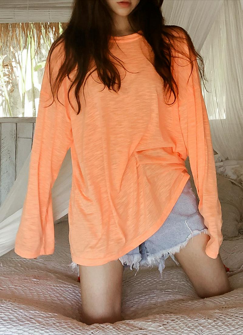 オーバーフィットロングTシャツ