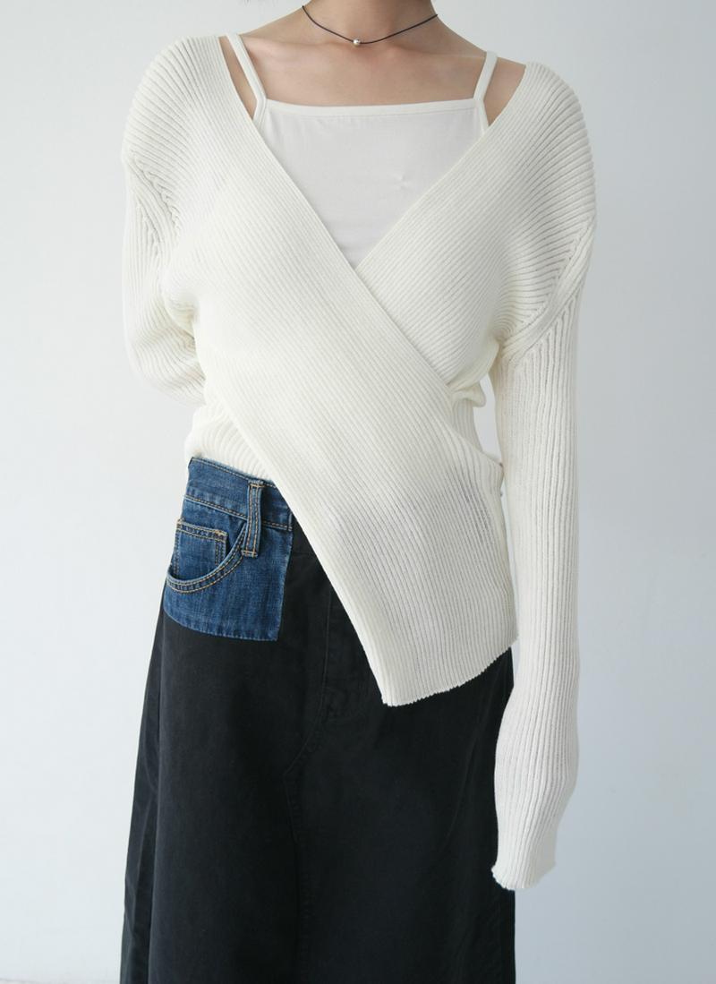 ディープVネックリブラップニット