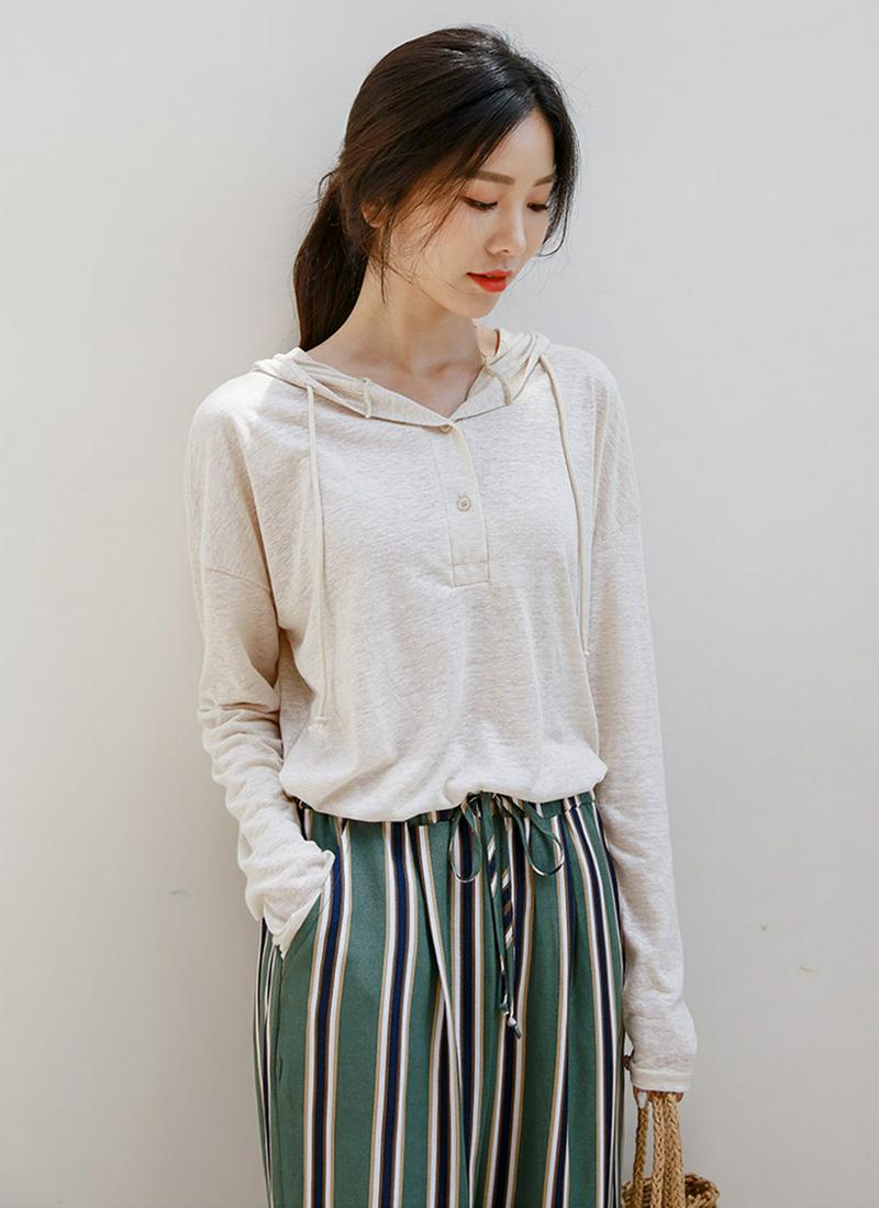 ボタンネックフード長袖Tシャツ