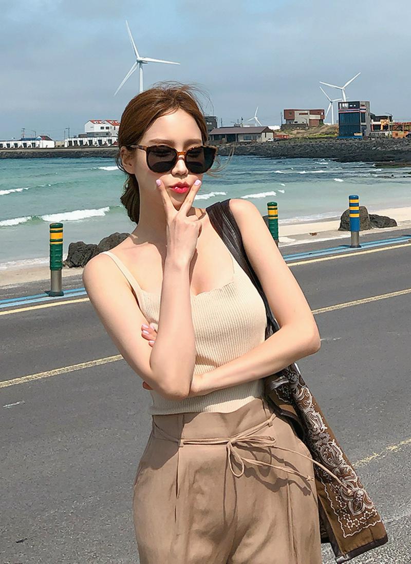 ウェーブラインポイントニットスリーブレス