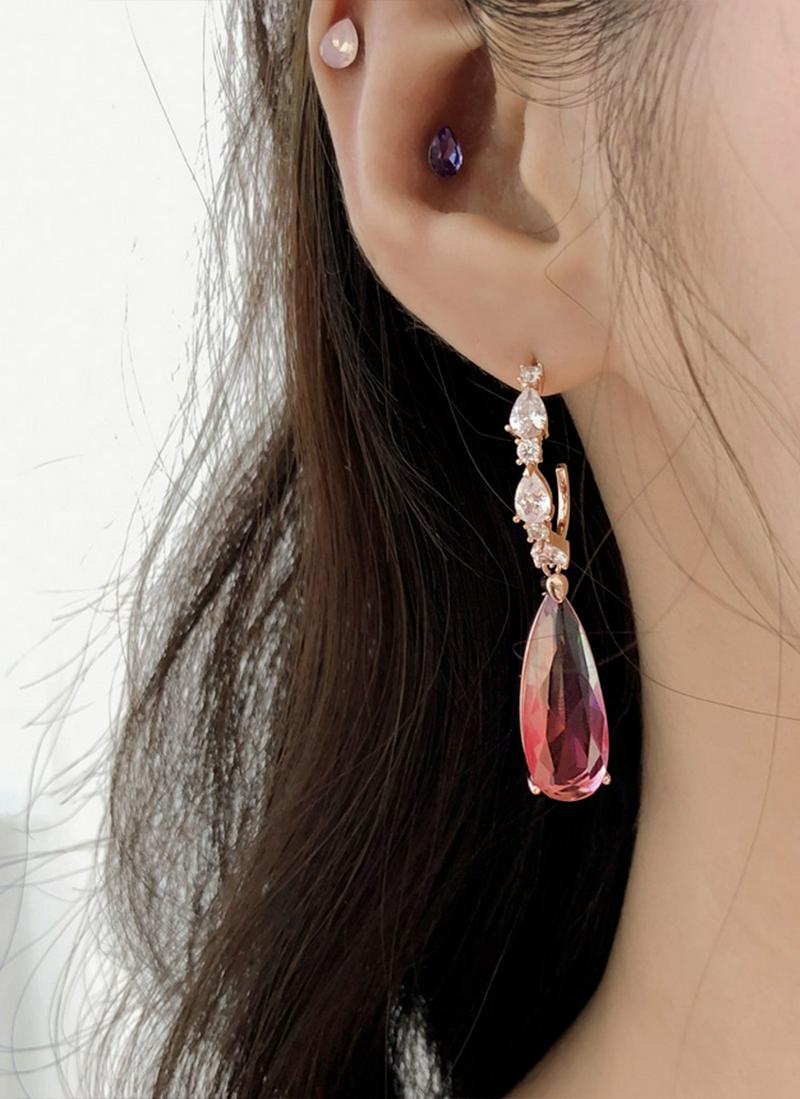 カットドロップピアス