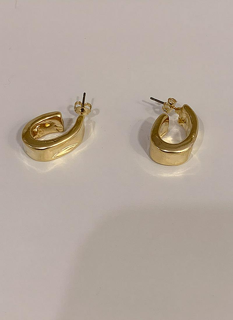 ボールドフープピアス