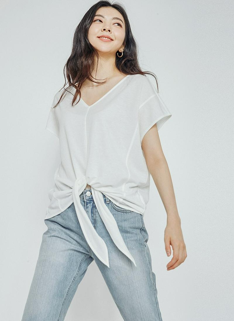 VネックノットストラップヘムTシャツ