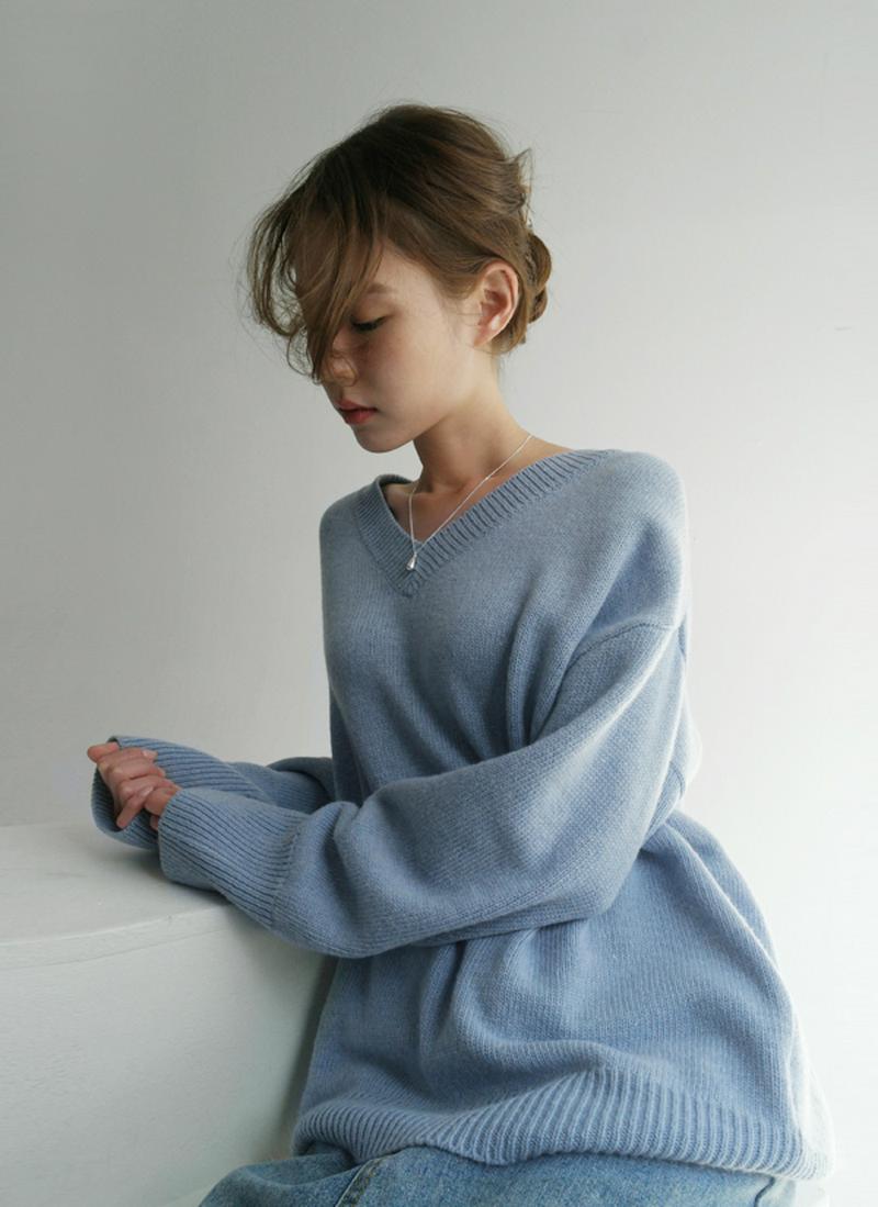 ウールブレンドVネックニット