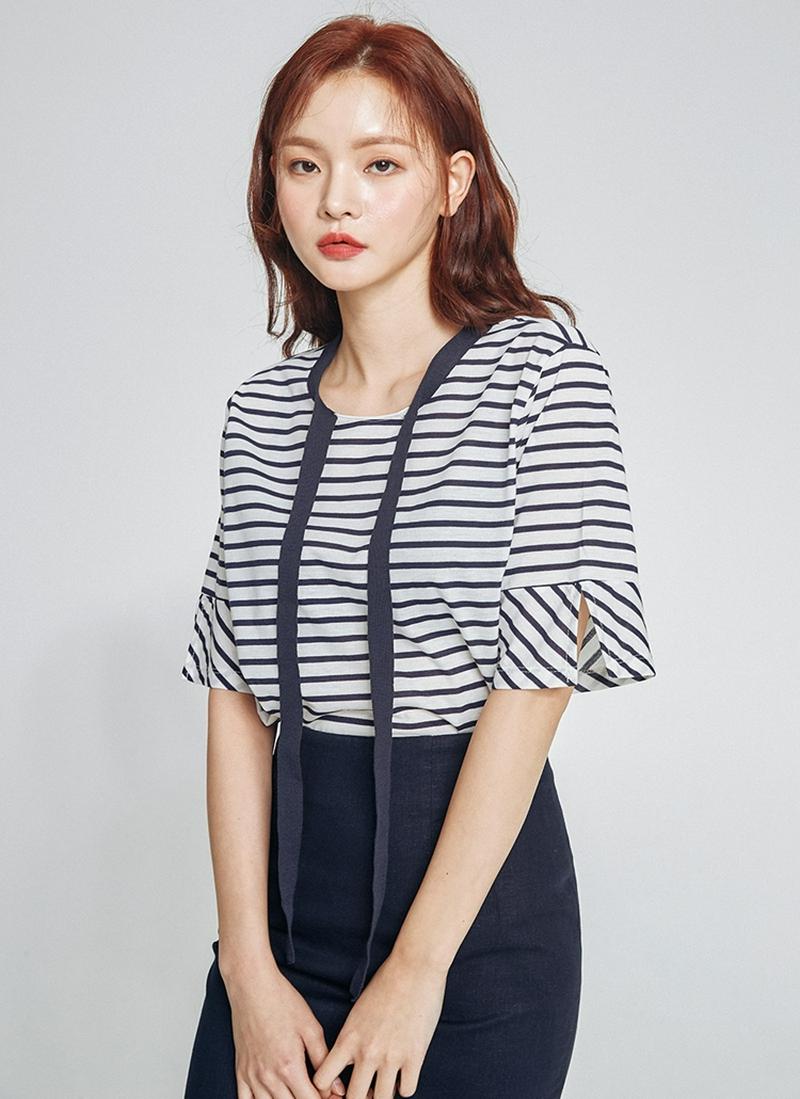 配色ストラップネックボーダーTシャツ