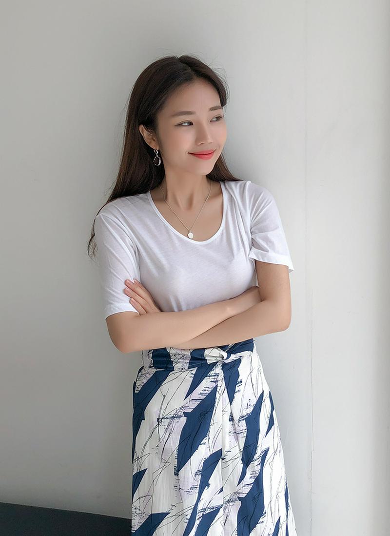 NaturalラウンドネックコットンTシャツ