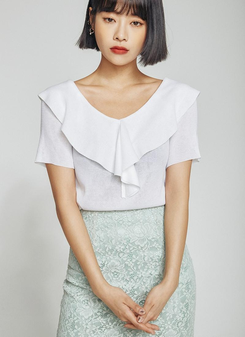 ラッフルVネックショートスリーブニット