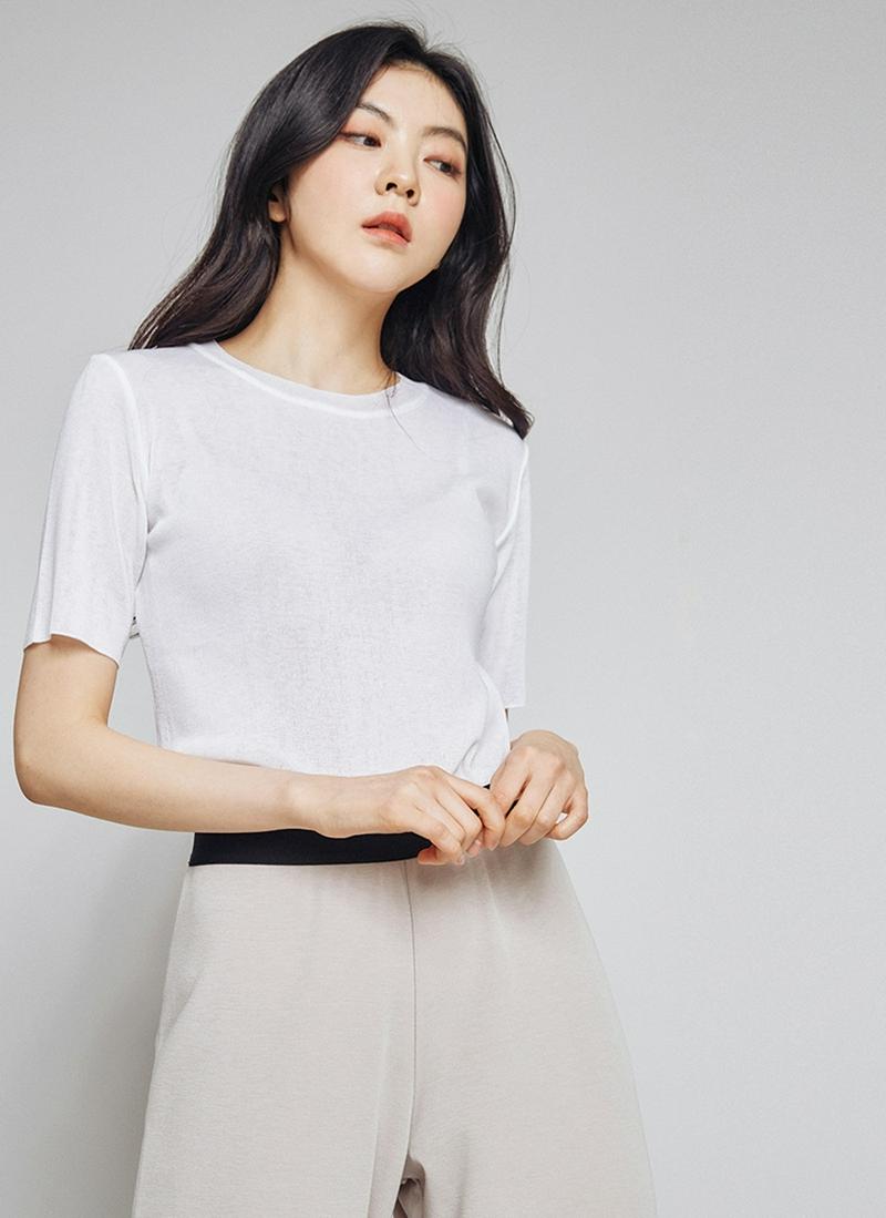 シンプルラウンド半袖ニット