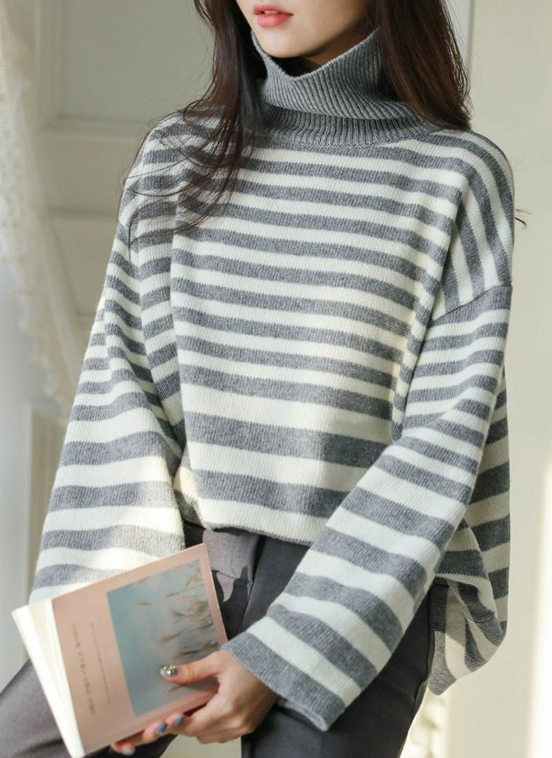 バックボタンボーダーニット