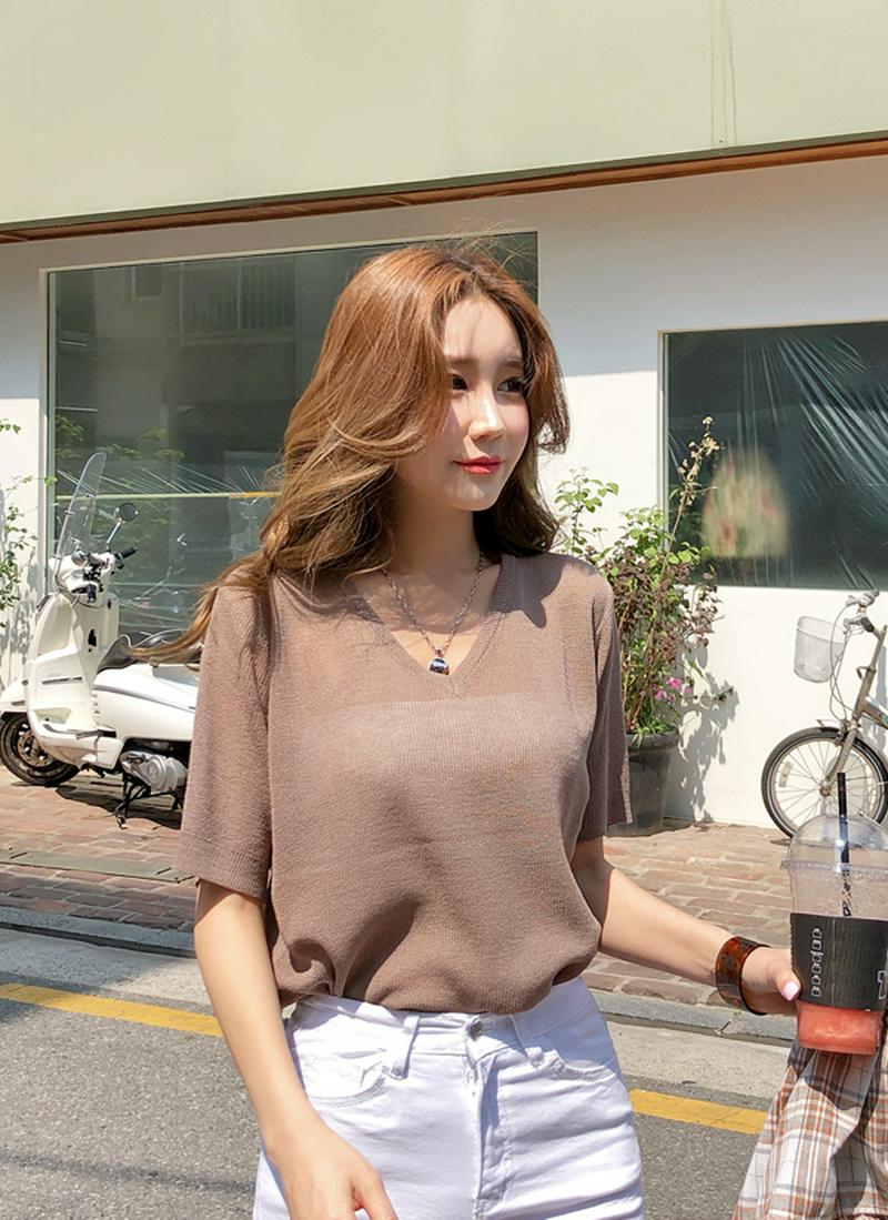 Vネックデイリー半袖ニット