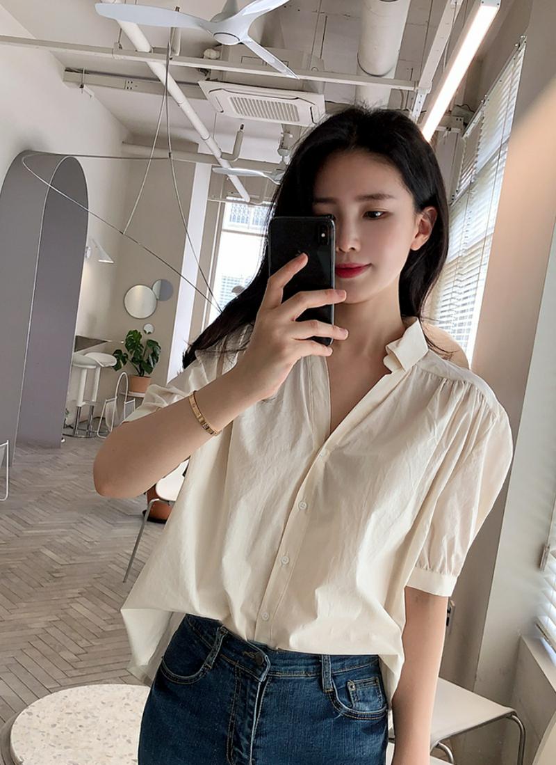 ギャザースキッパーカラーブラウス