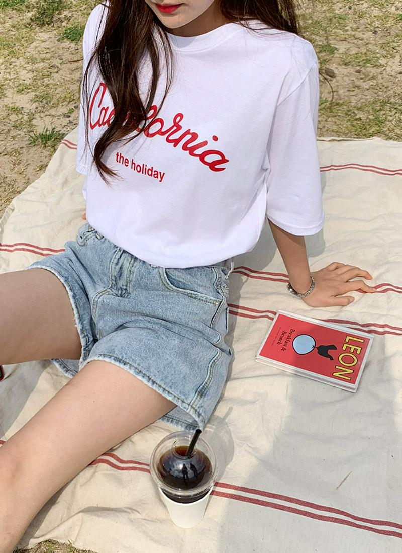 the holidayレタリングハーフTシャツ