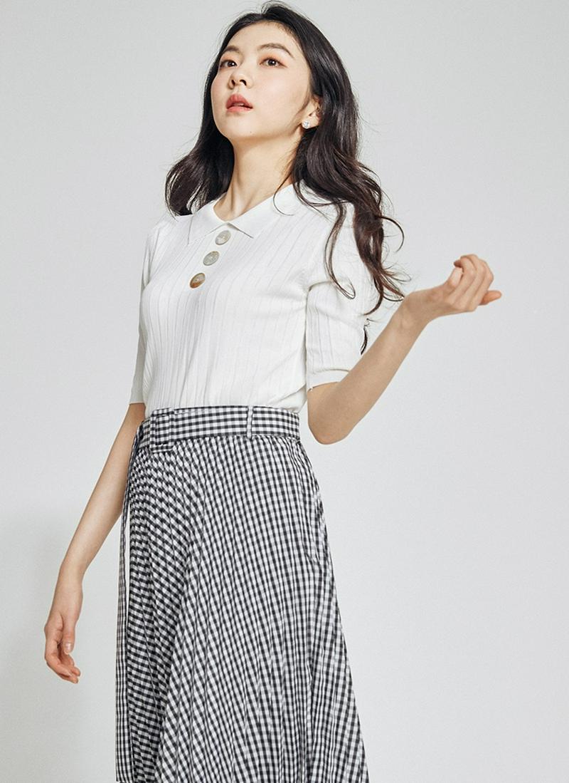 スリーフェイクボタンリブカラーニット