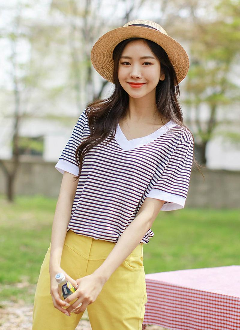 Vネックボーダー半袖Tシャツ