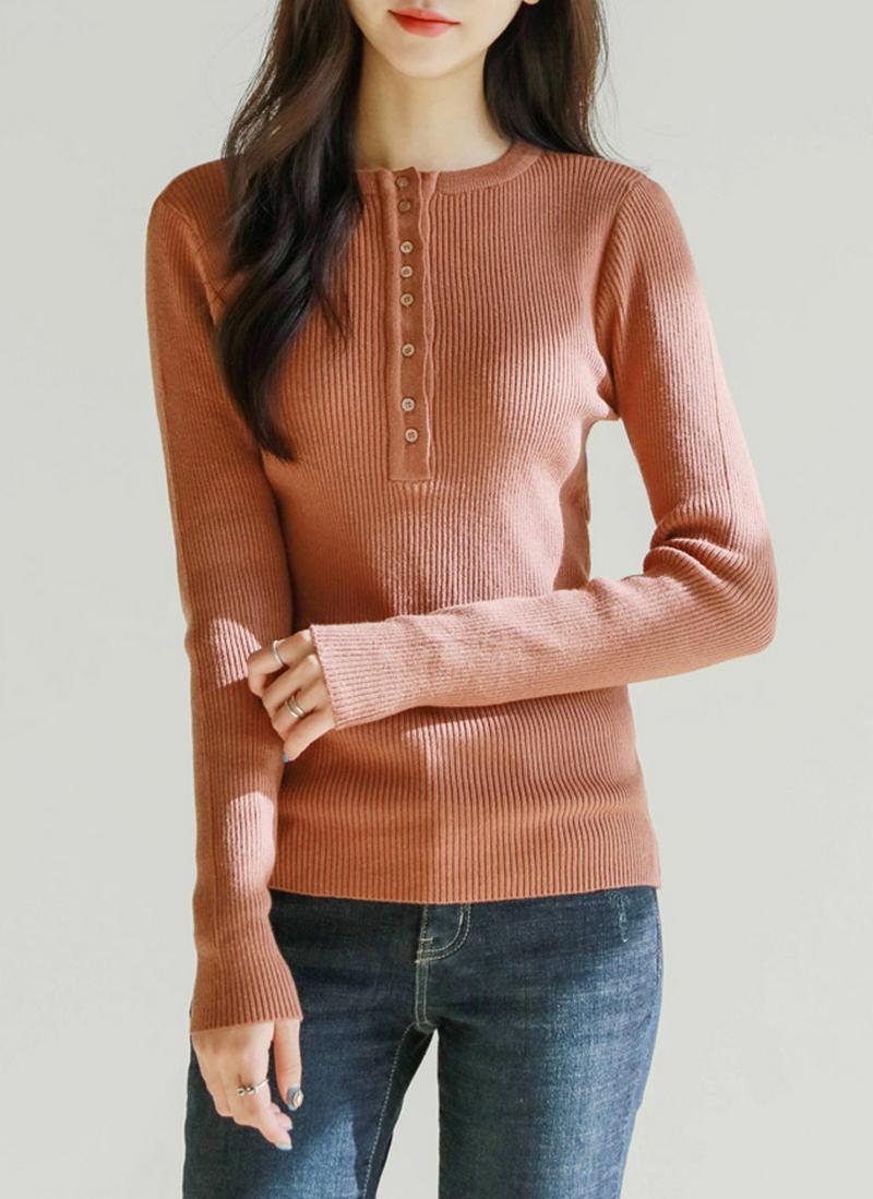 ボタンネックスリムリブニット