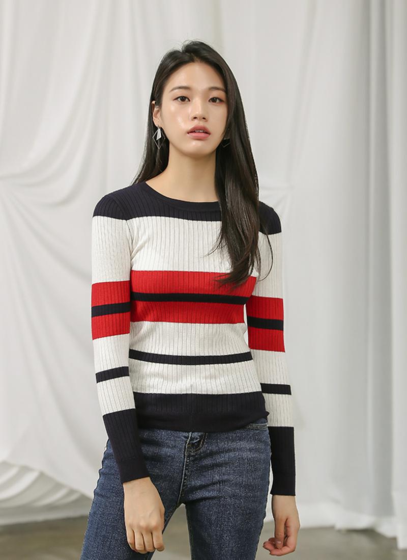 配色ボーダースリムリブニット