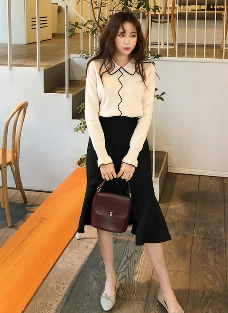 エッジラインパールボタンニット