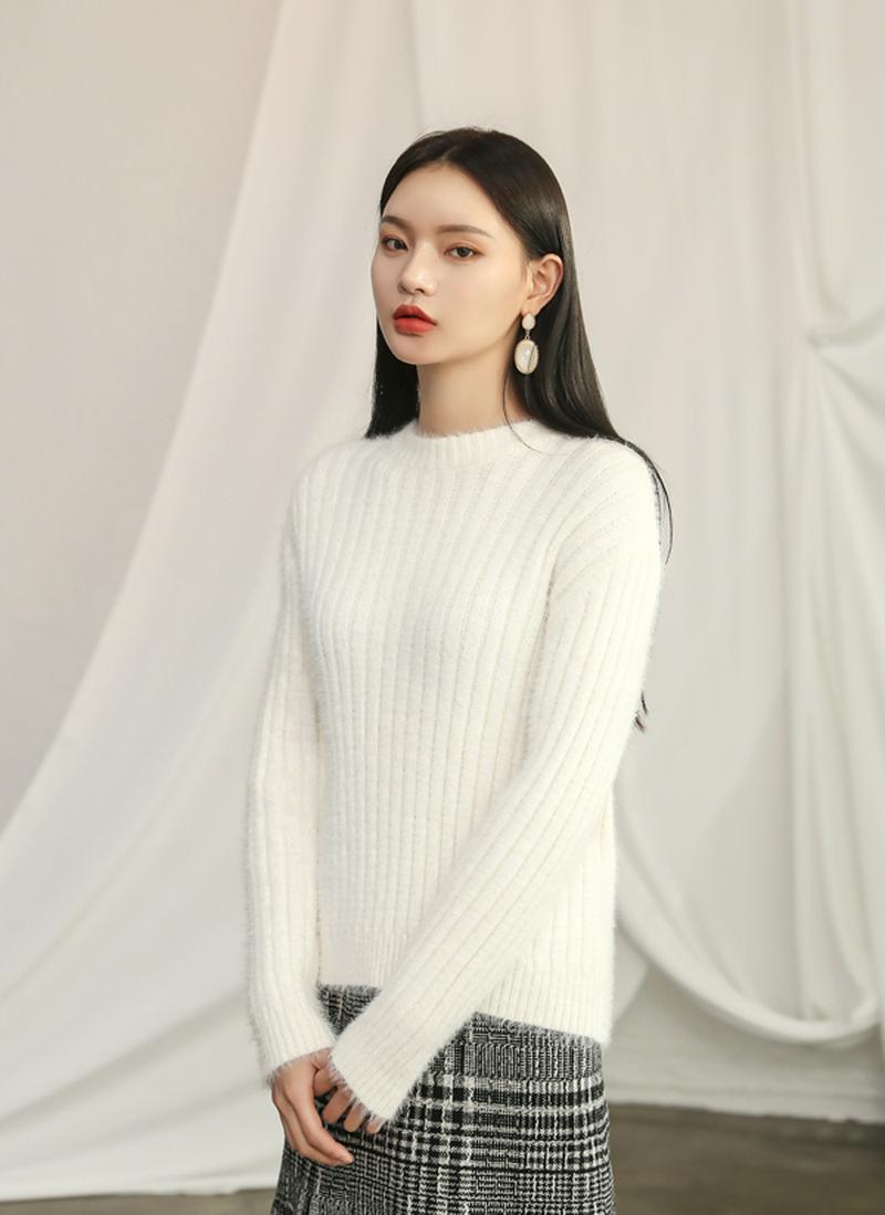 ヘアリーラウンドニット