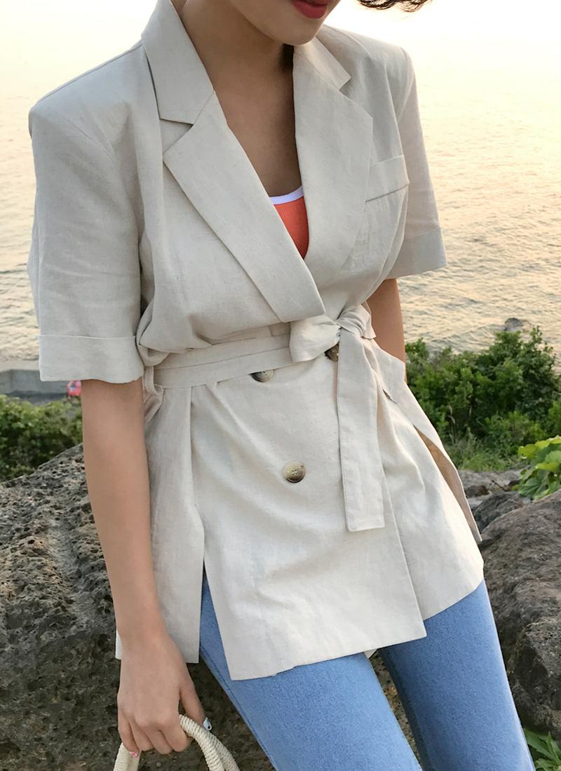 ストラップ付ダブルボタンリネン混ジャケット
