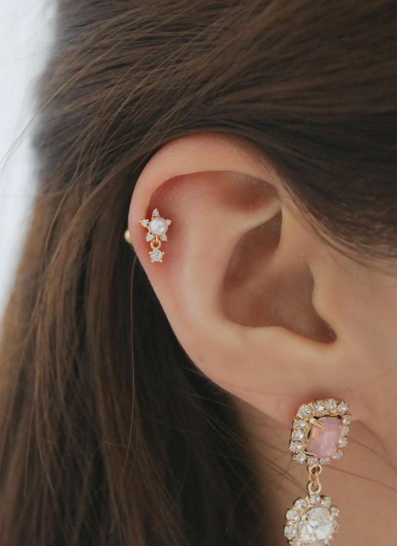 パールフラワーキュービックピアス