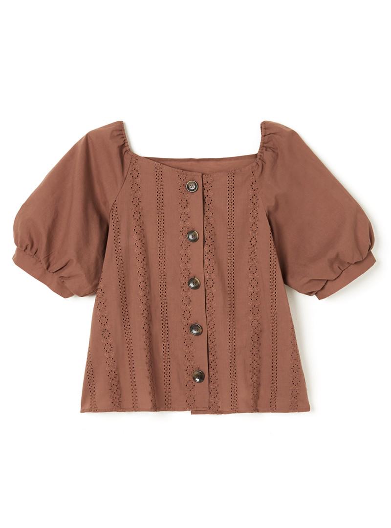 パフスリーブ刺繍レースブラウス