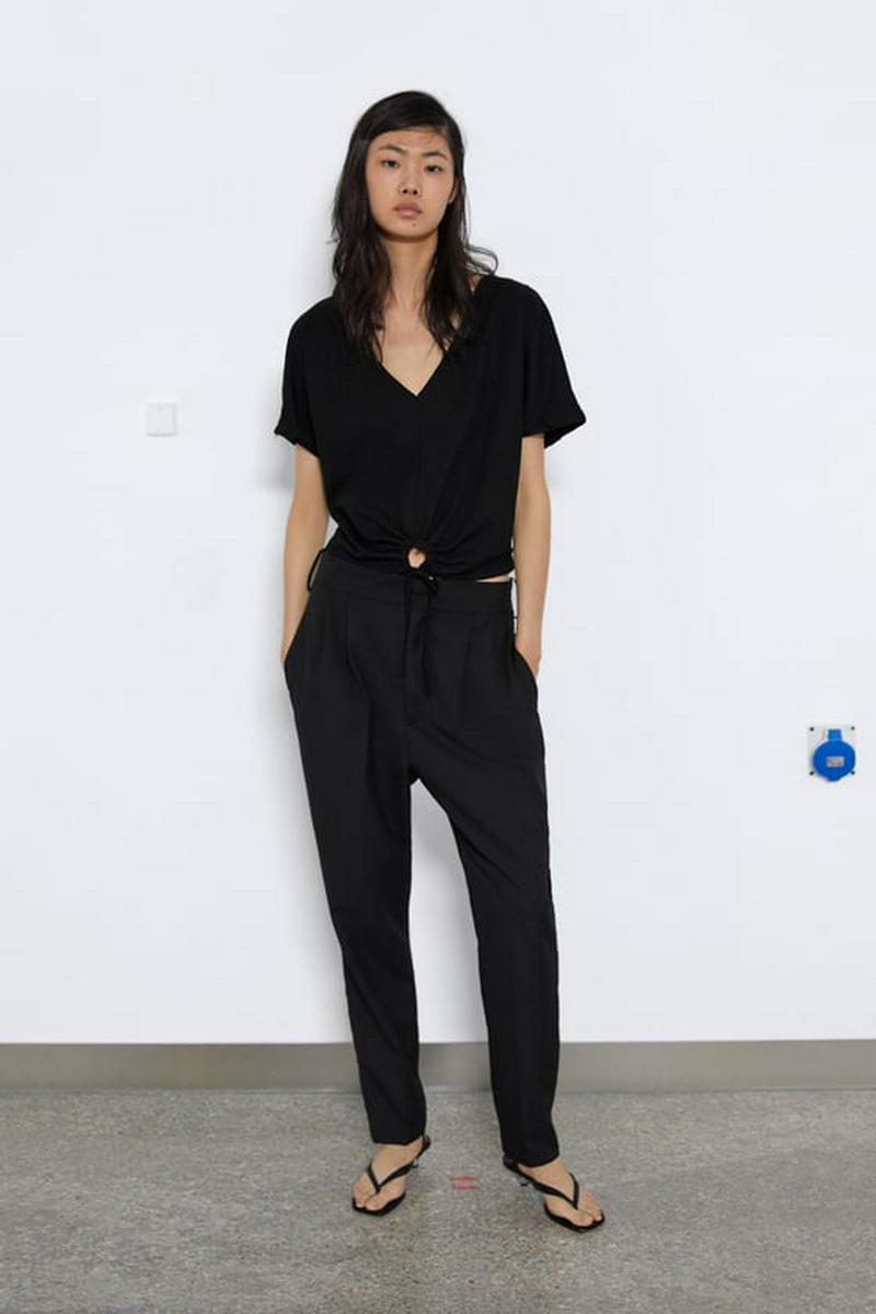 ノット付きテクスチャー入り生地Tシャツ