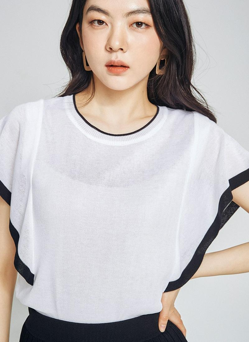 モノトーンラッフルスリーブニット