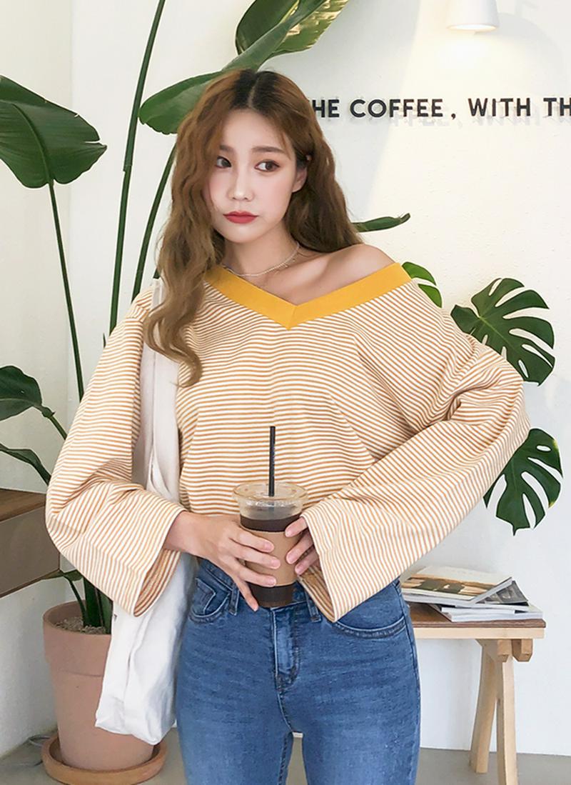 Vネックボーダー長袖Tシャツ