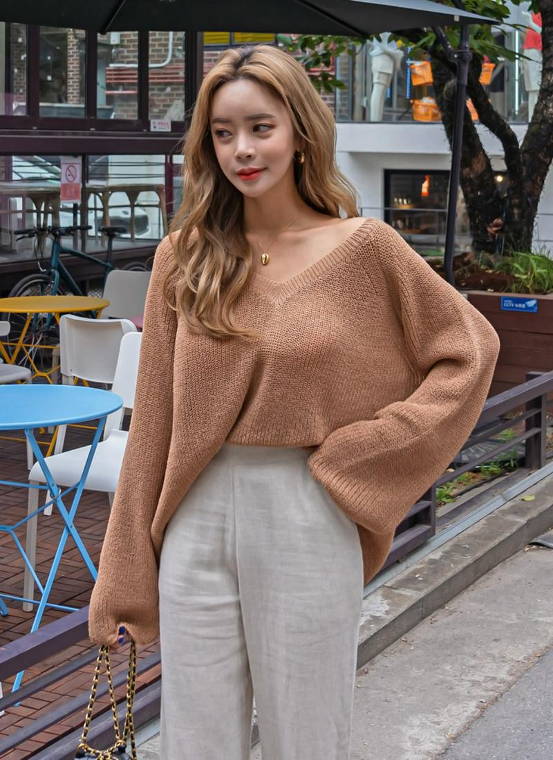 Vネックルーズフィットニット