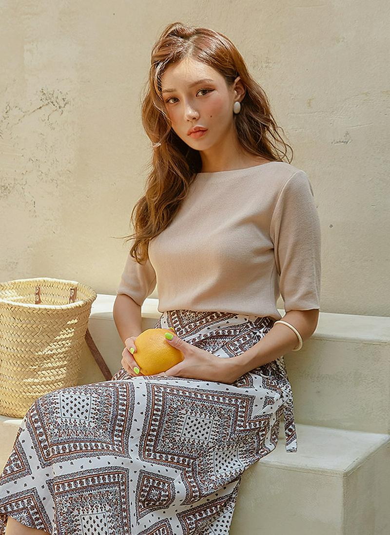 ボートネックハーフスリーブニット