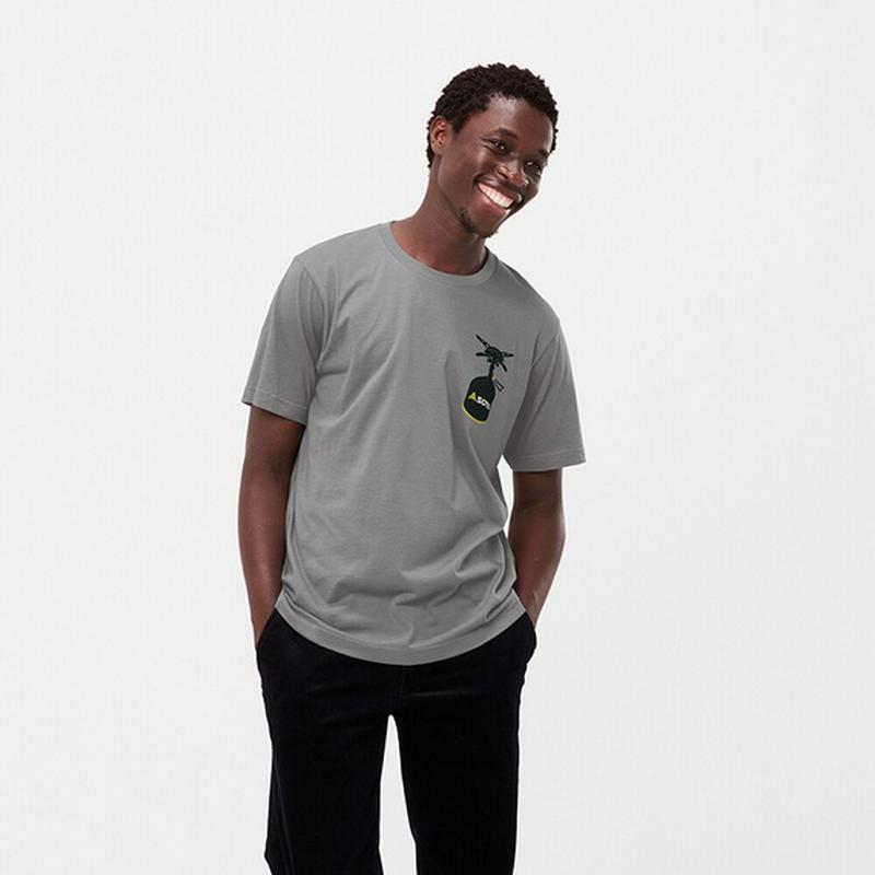ザ・ブランズ アウトドア UT ソト（グラフィックTシャツ・半袖）