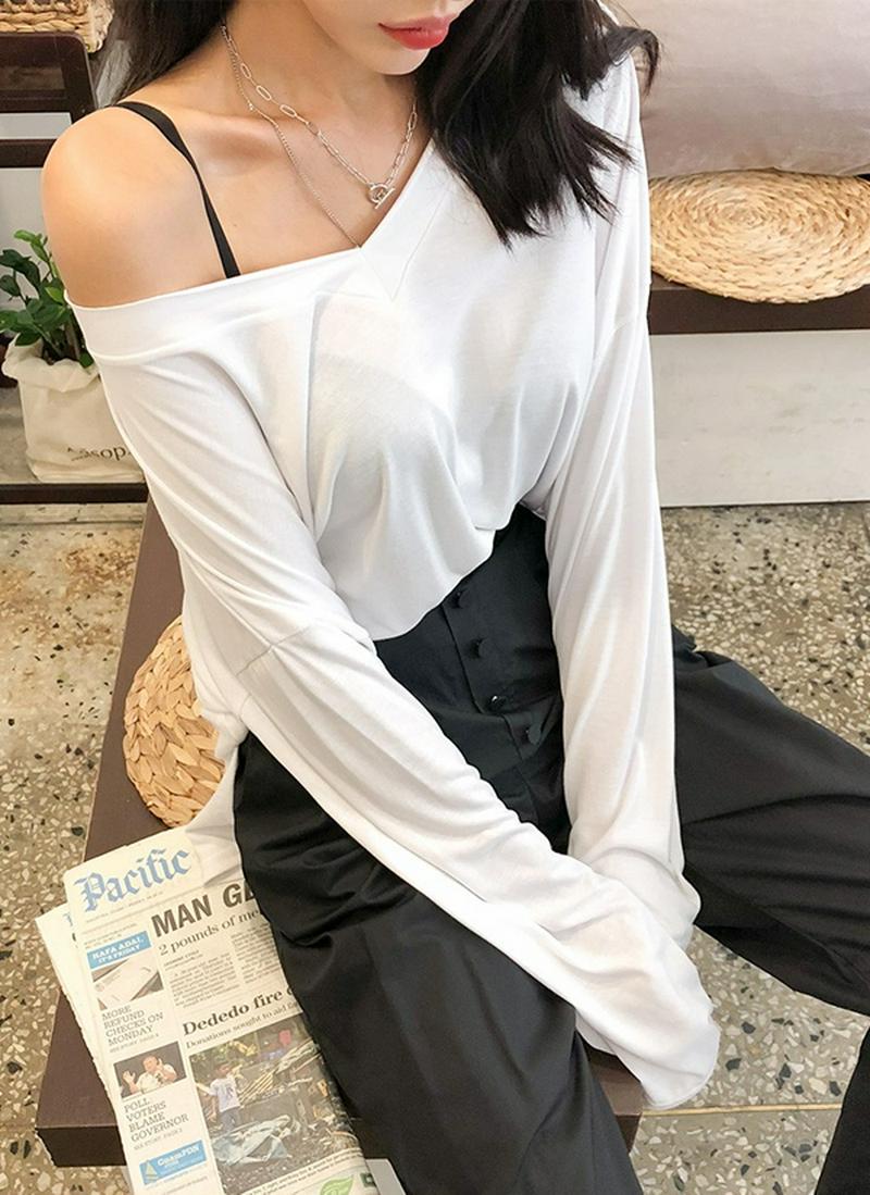 ワイドVネックTシャツ