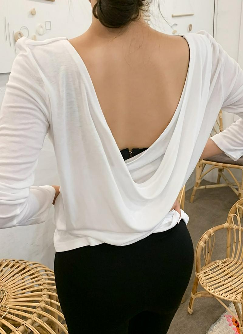 バックディープドレープTシャツ