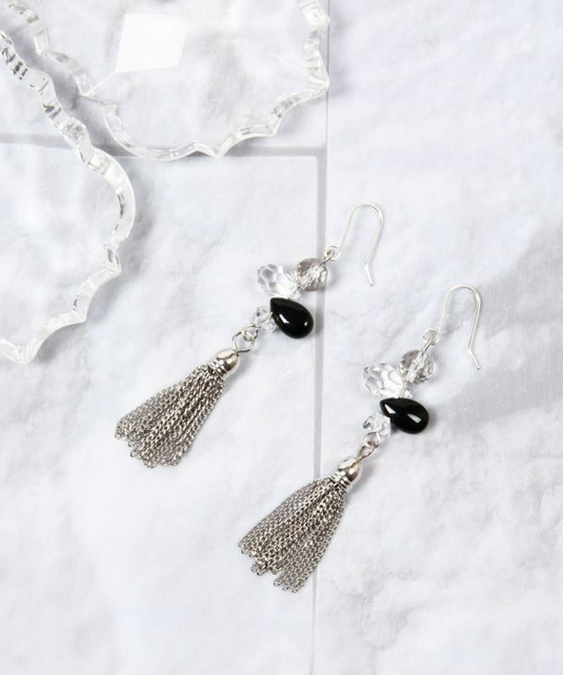 【8月誕生石】シルバー925 オニキス×チェーンタッセルピアス