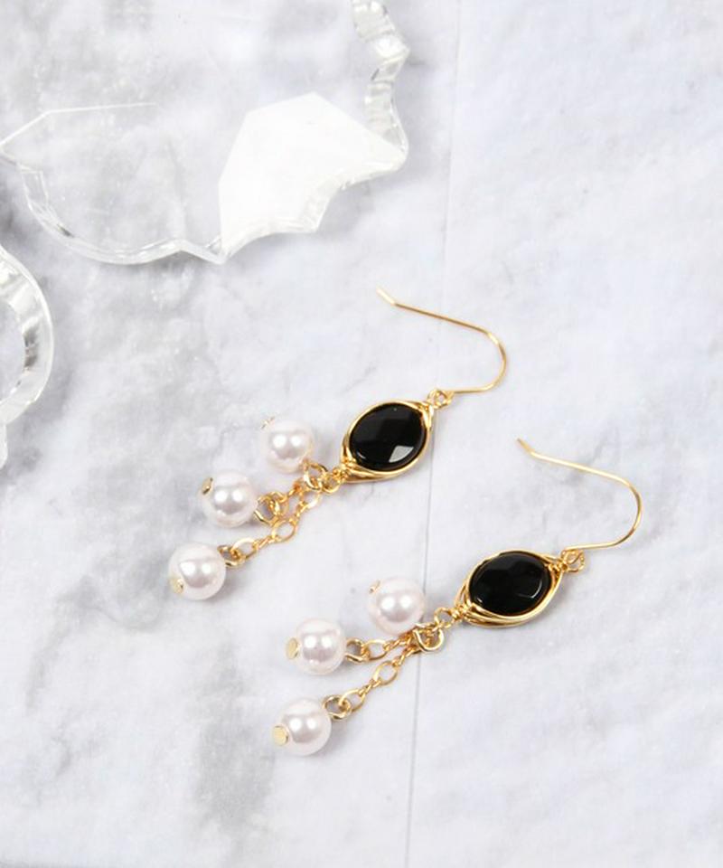 【8月誕生石】K14GF オニキス×3粒パールピアス